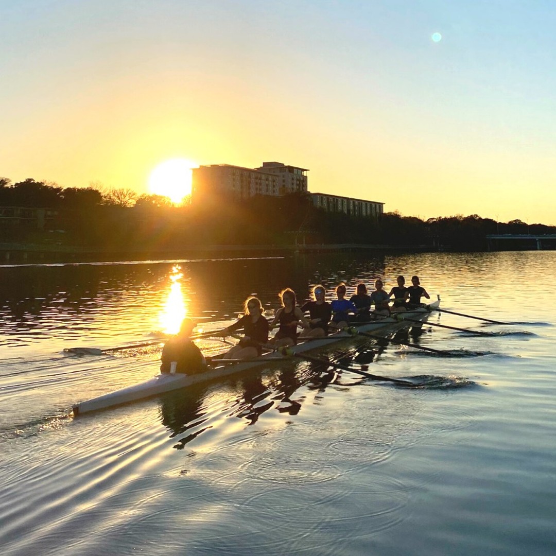 @austinrowingclub has summer rowing camp options for middle and high school students! From novice to competitive rowing, they've got a great experience. 🚣‍♀️

Camps begin the week of June 6th, and run through the summer. ☀️Check out more and register through the link in their profile!

#rowing #rowinglifestyle #austin #austintx #austintexas #austintexasthings #KeepAustinFit 

📸: @ahhstrid